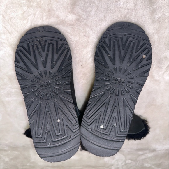 UGG Australia Black Suede Leather Bailey Button Boots Size 7 - Picture 14 of 16